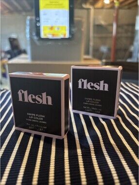Set Of 2 Flesh Beauty By Revlon Swipe Flesh Lip Color  104 Puffy Case Has Mirror
